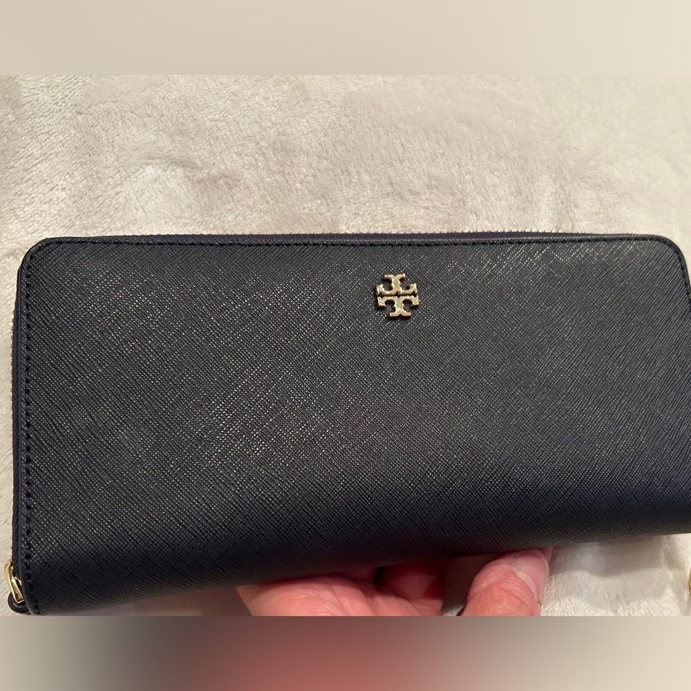 Tory Burch wallet